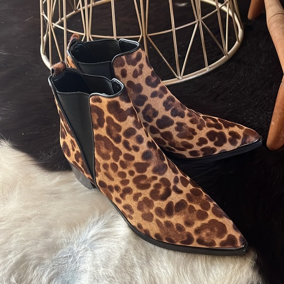 MARC FISHER Mlyardly Leopard Calf Hair Chelsea Leather Pointed Toe Ankle Boots 5 - Picture 7 of 10